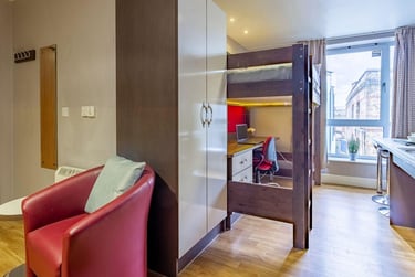 1 bed studio, Hawley Crescent, Camden, London, NW18NP - Image 1